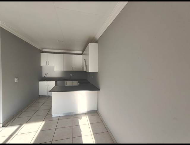 2 BEDROOM APARTMENT TO LET IN PEACEHAVEN INDUSTRIAL